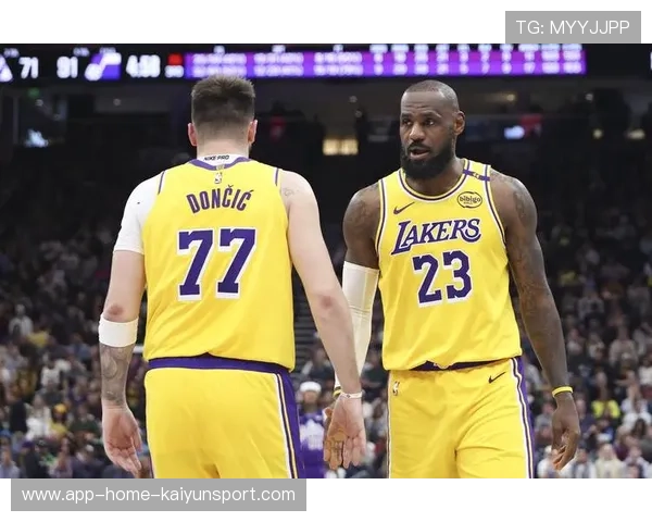 詹姆斯救主瞬间：一封盖重塑湖人胜局，联盟沸腾