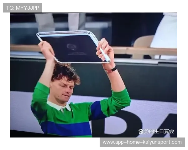 阿卡压线球再度惹争议