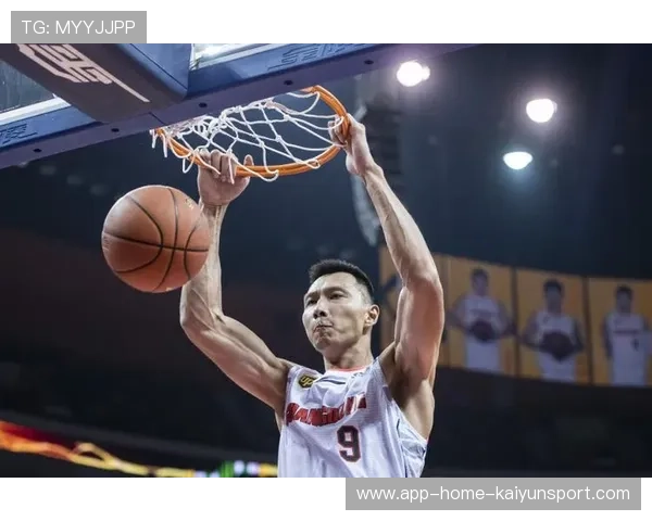 易建联转身上篮命中，广东重新掌控局面