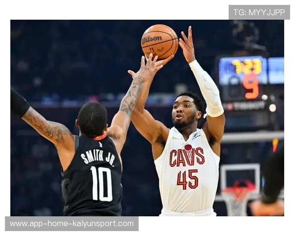 米切尔突破连得6分，骑士客场稳住局面